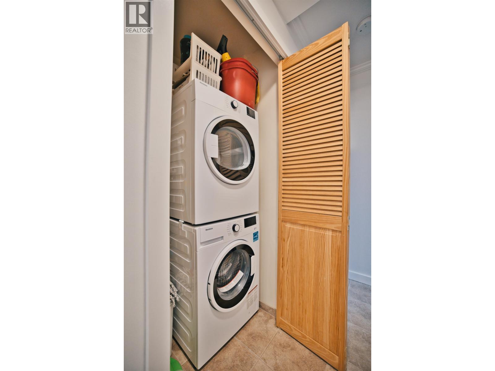 2203 3980 Carrigan Court, Burnaby, British Columbia  V3N 4S6 - Photo 23 - R3070464