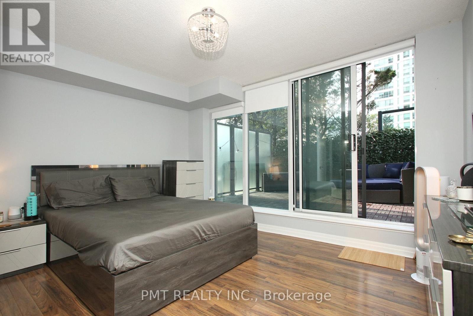 511 - 16 Yonge Street, Toronto, Ontario  M5E 2A1 - Photo 8 - C12582390