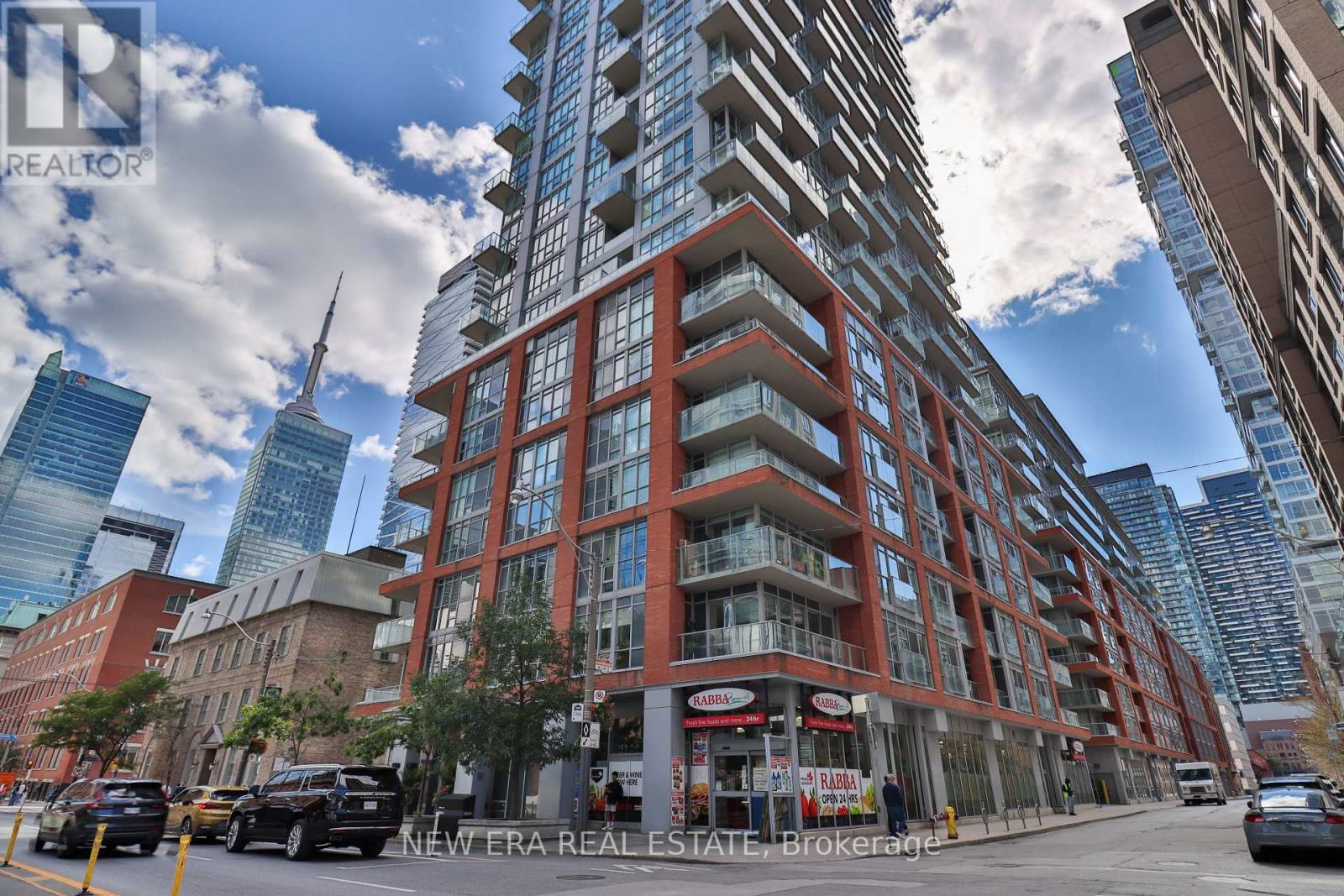 411 - 126 Simcoe Street, Toronto, Ontario  M5H 4E6 - Photo 2 - C12582410