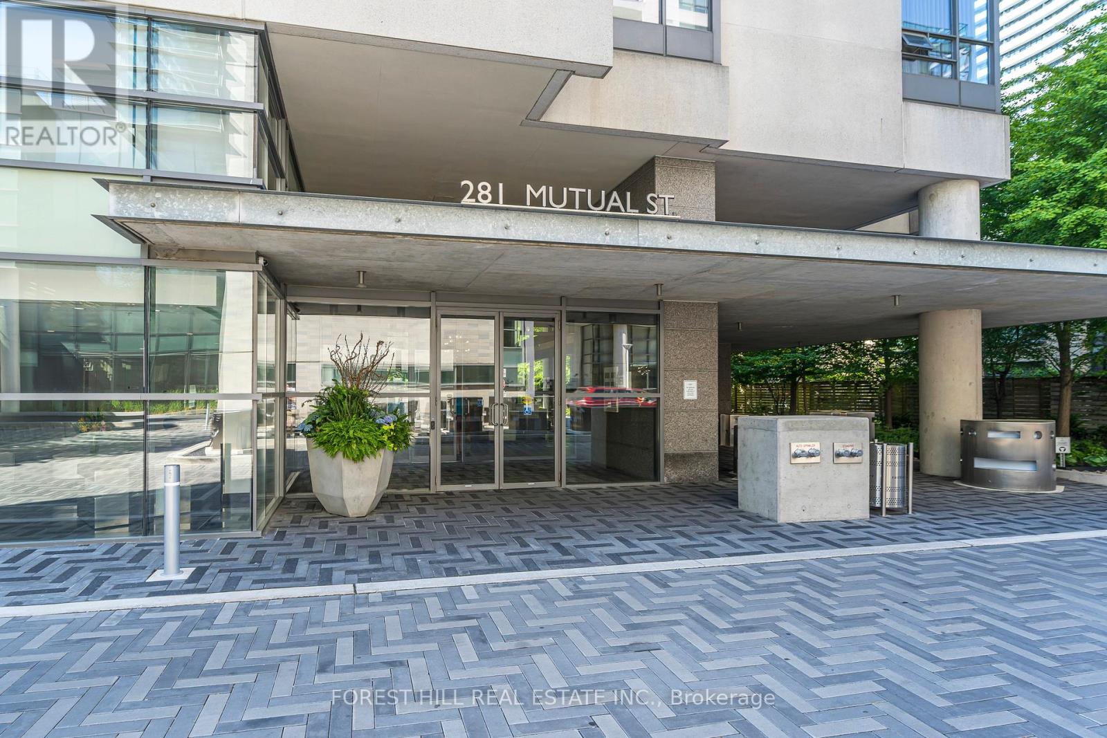 605 - 281 Mutual Street, Toronto, Ontario M4Y 3C4 - Photo 8 - C12582454