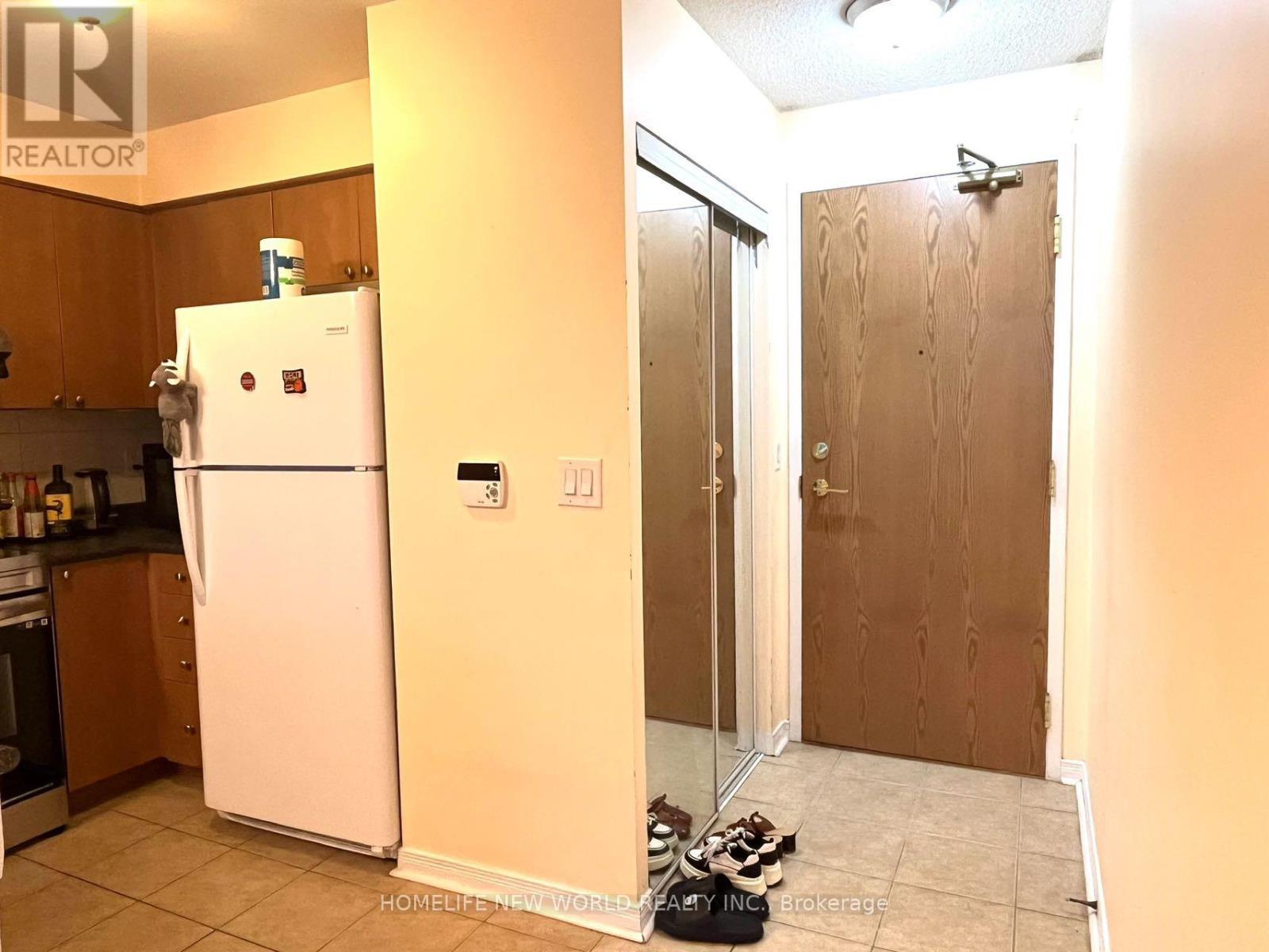 2003 - 5508 Yonge Street, Toronto, Ontario  M2N 7L2 - Photo 2 - C12582508