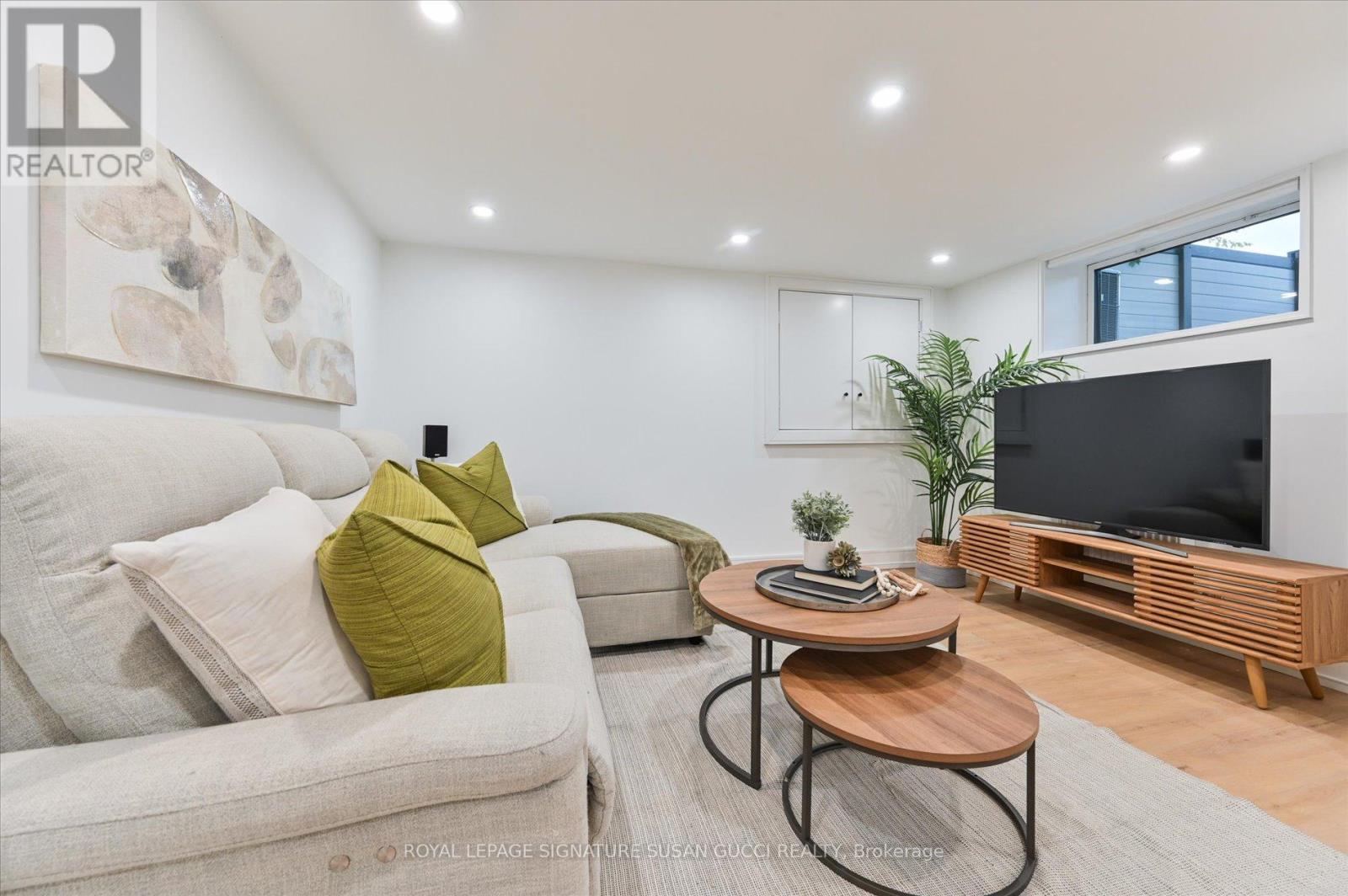 32 Treadway Boulevard, Toronto, Ontario  M4C 2Z7 - Photo 34 - E12582330