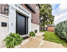 32 TREADWAY BOULEVARD