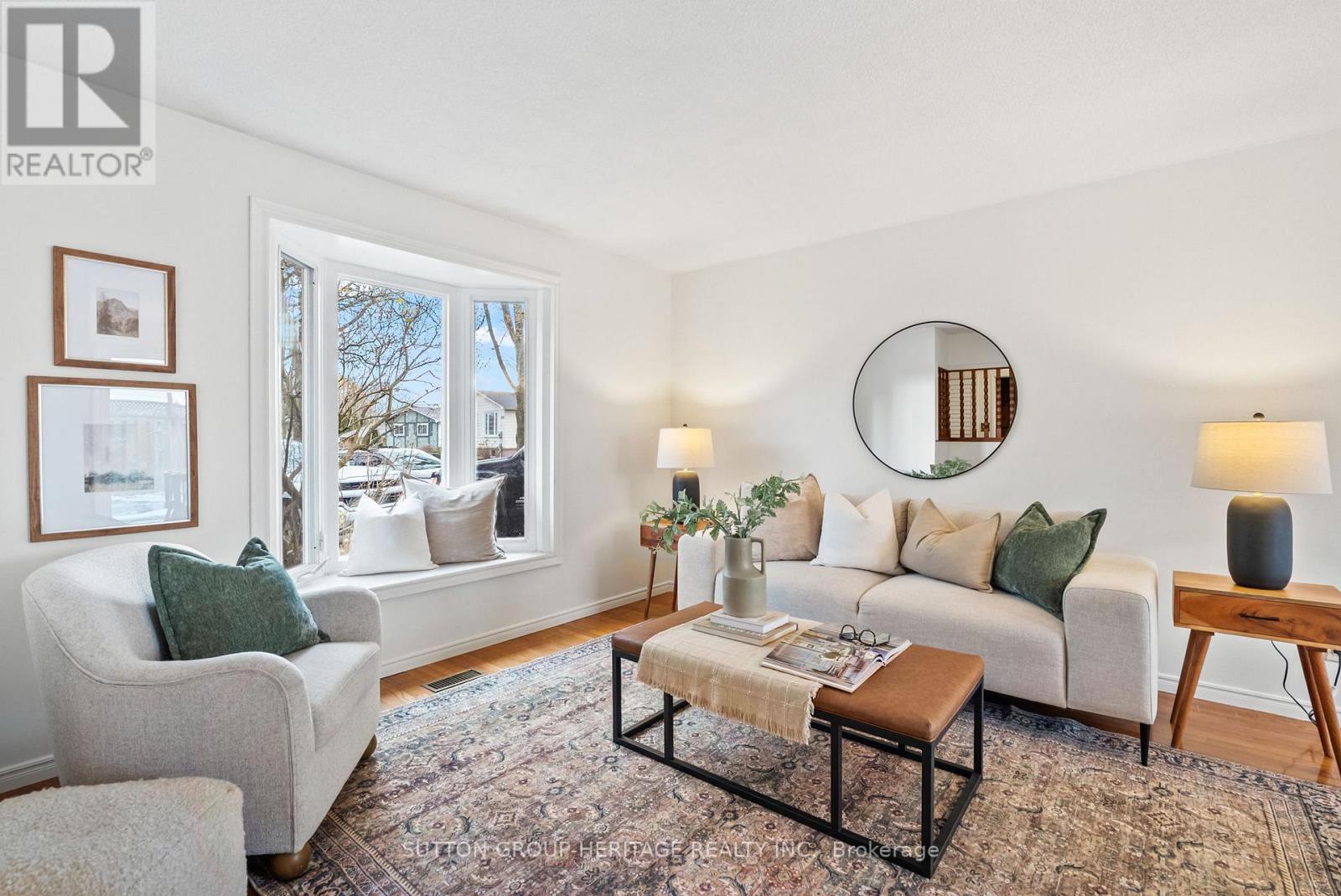 998 Cardinal Court, Oshawa, Ontario  L1G 6Y4 - Photo 3 - E12582412