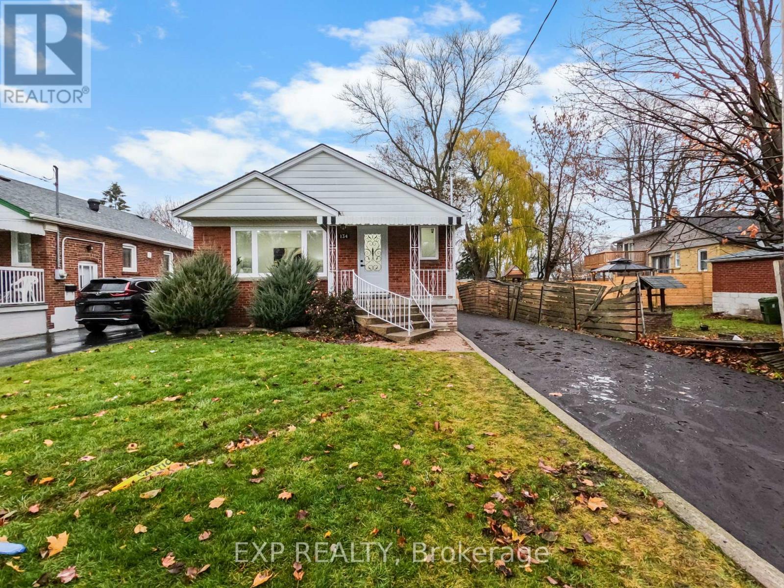 134 Glenshephard Drive, Toronto, Ontario  M1K 4N6 - Photo 2 - E12580572