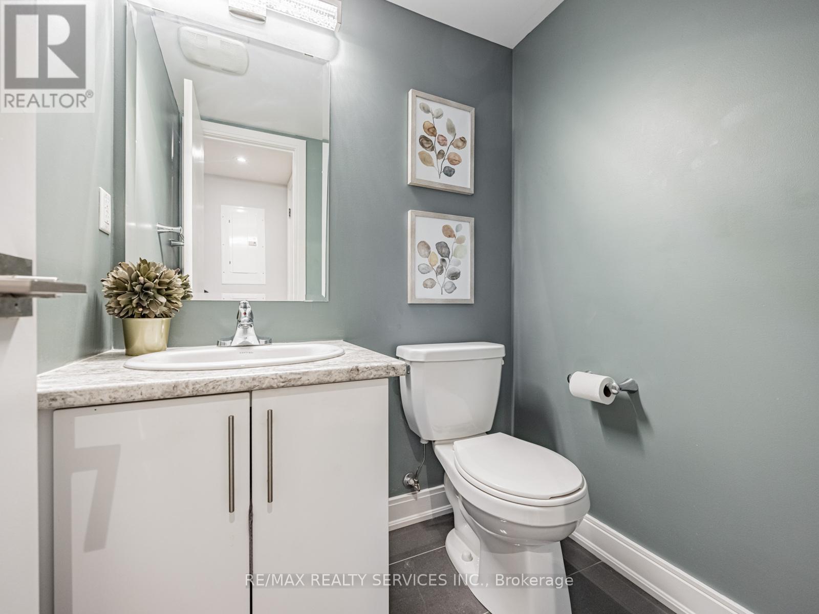 60 - 100 Dufay Road, Brampton, Ontario L7A 4S3 - Photo 12 - W12581406