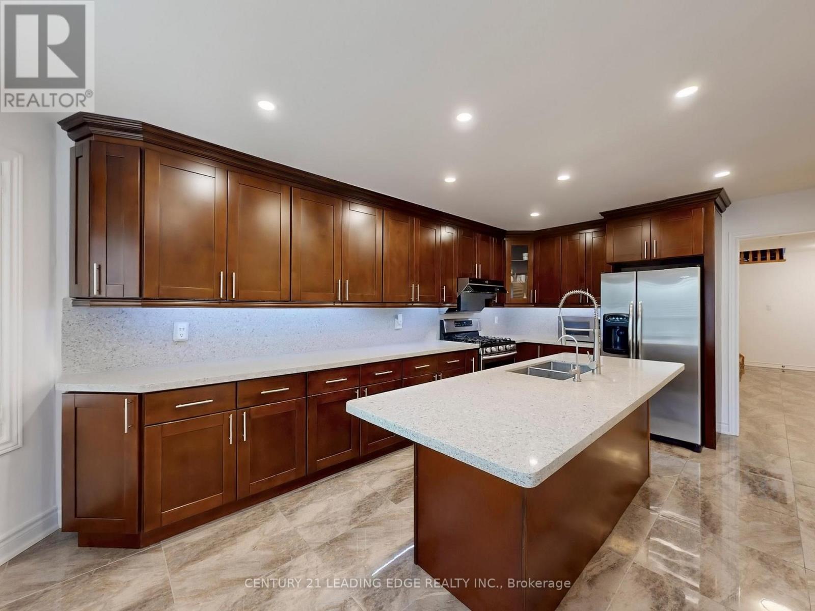 77 Sunbird Boulevard, Georgina, Ontario  L4P 3V8 - Photo 12 - N12582346