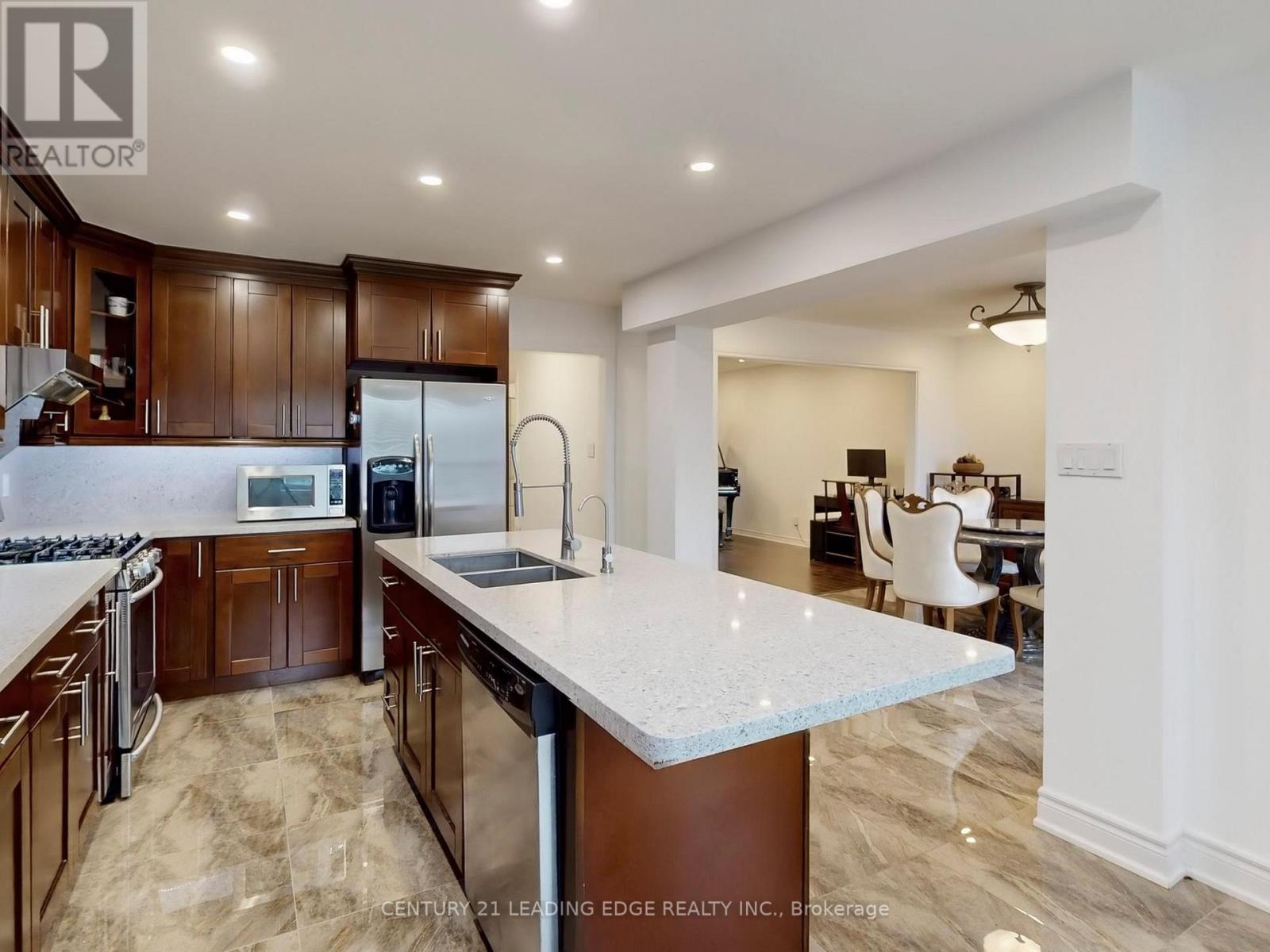 77 Sunbird Boulevard, Georgina, Ontario  L4P 3V8 - Photo 13 - N12582346