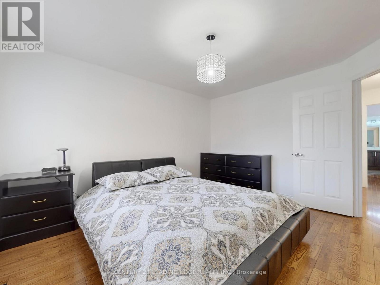 77 Sunbird Boulevard, Georgina, Ontario  L4P 3V8 - Photo 24 - N12582346