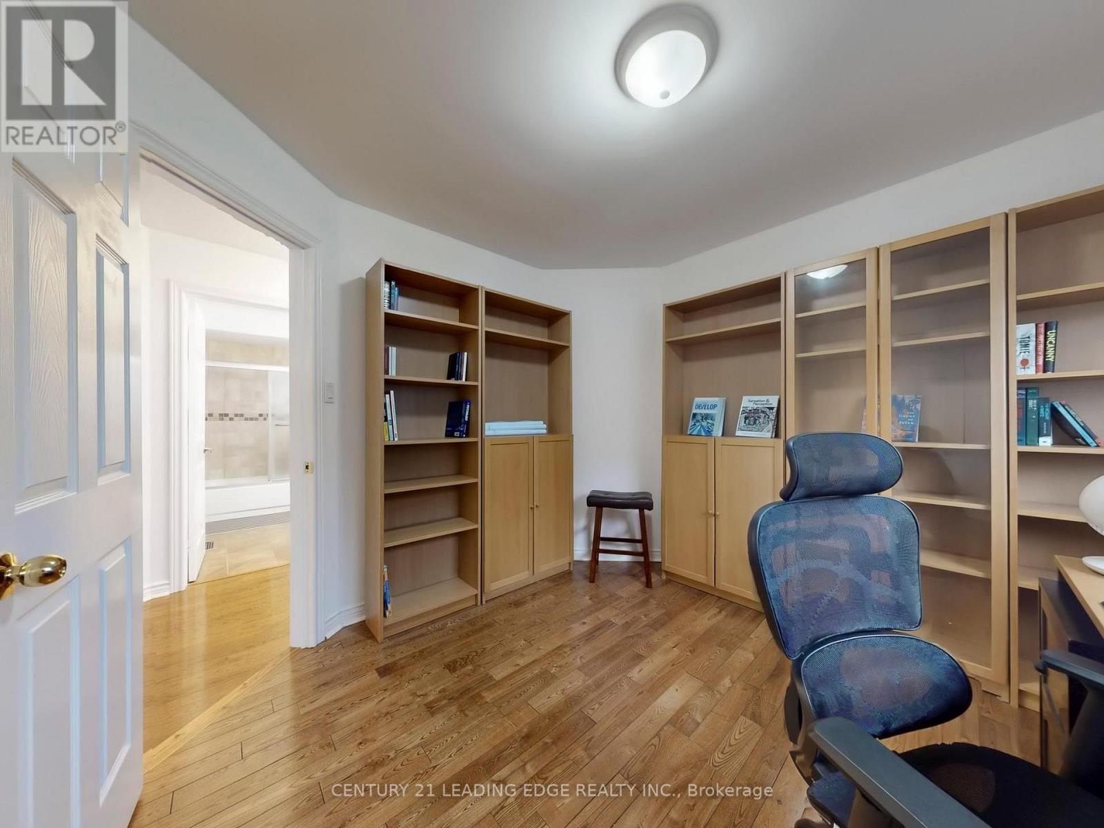 77 Sunbird Boulevard, Georgina, Ontario  L4P 3V8 - Photo 27 - N12582346