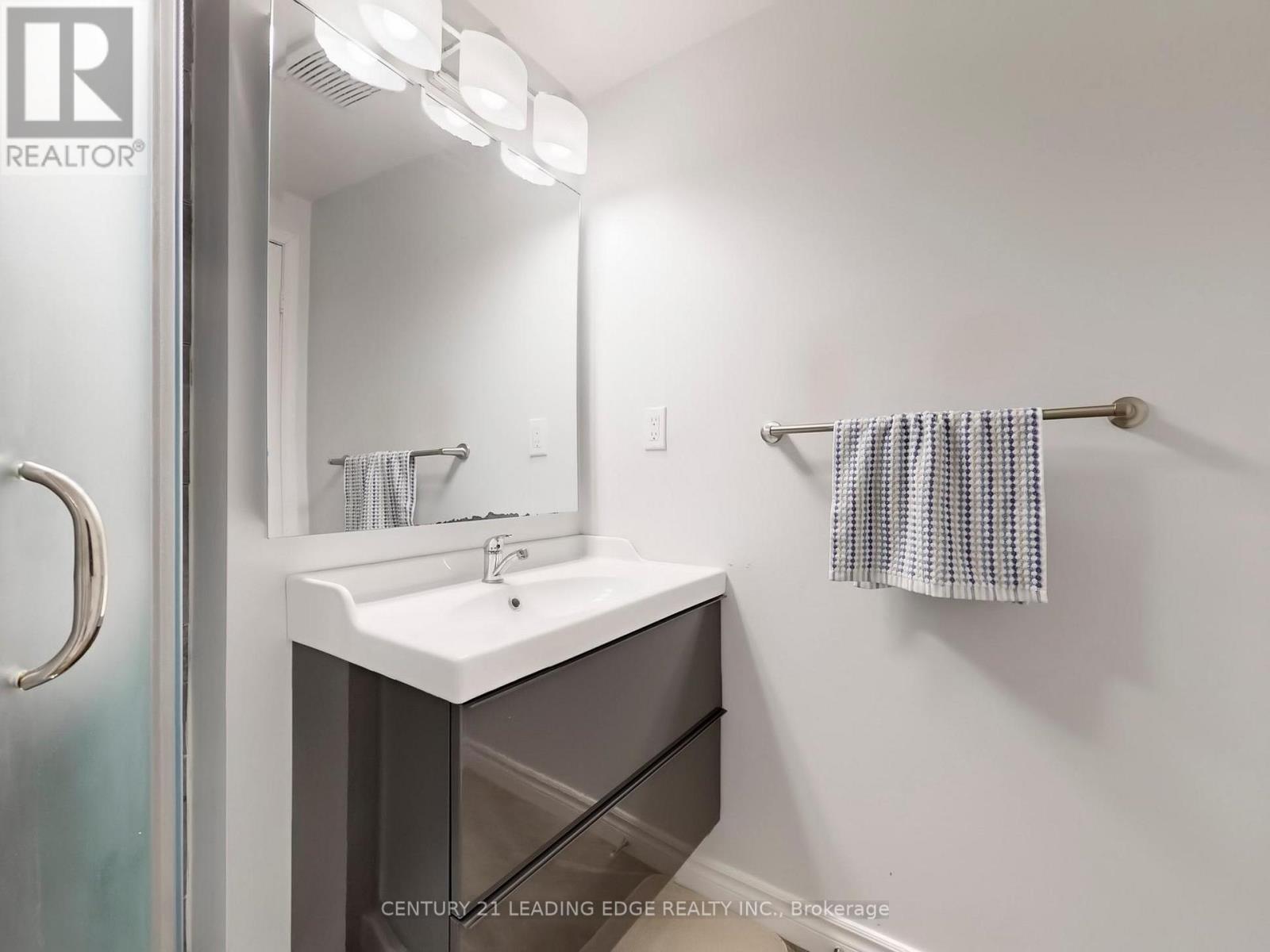 77 Sunbird Boulevard, Georgina, Ontario  L4P 3V8 - Photo 33 - N12582346