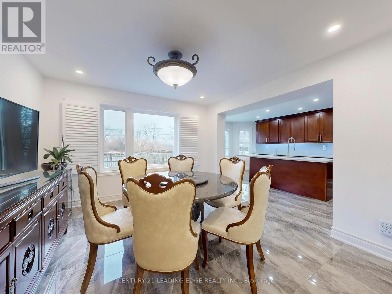 77 Sunbird Boulevard, Georgina, Ontario  L4P 3V8 - Photo 7 - N12582346