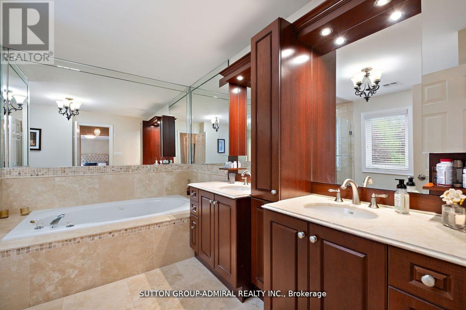 19 Langtry Place, Vaughan, Ontario  L4J 8K8 - Photo 26 - N12582360