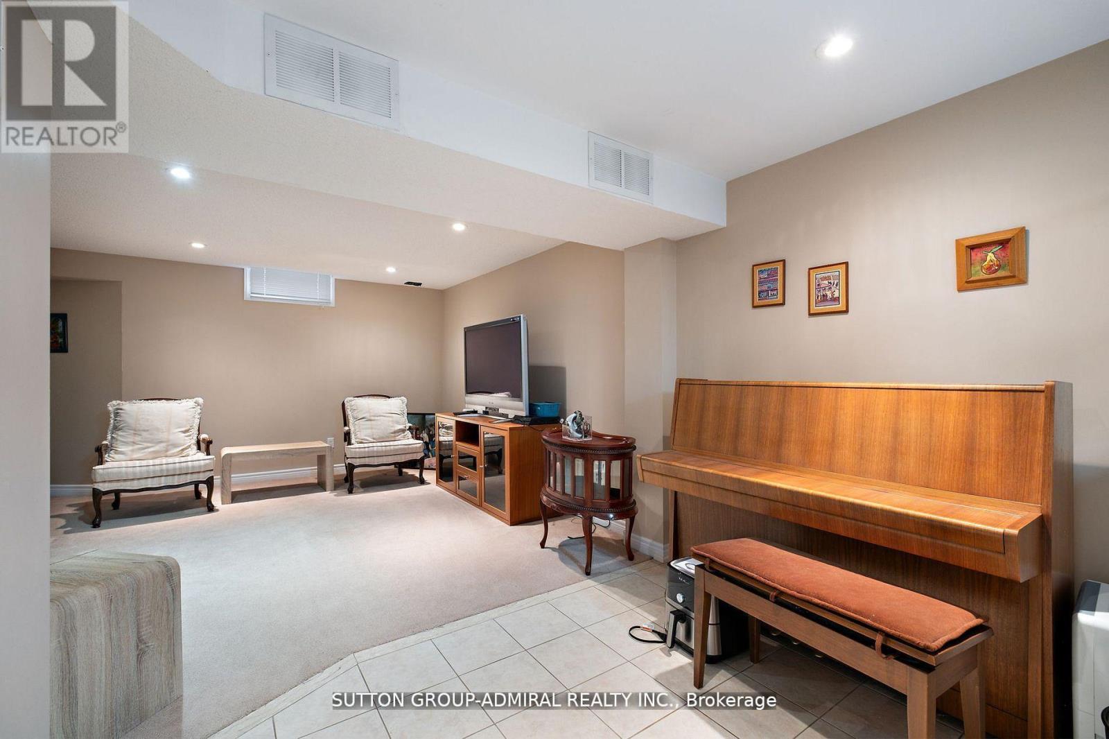 19 Langtry Place, Vaughan, Ontario  L4J 8K8 - Photo 27 - N12582360