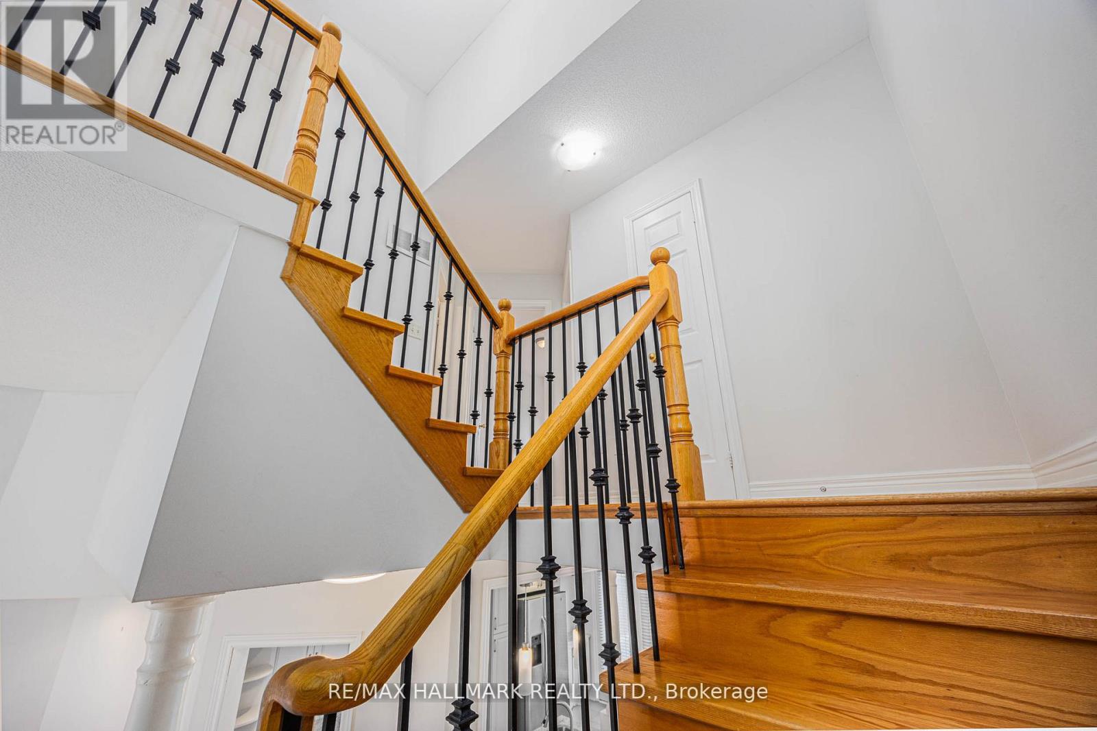 17 Oceanview Street, Richmond Hill, Ontario  L4S 2J9 - Photo 13 - N12582400