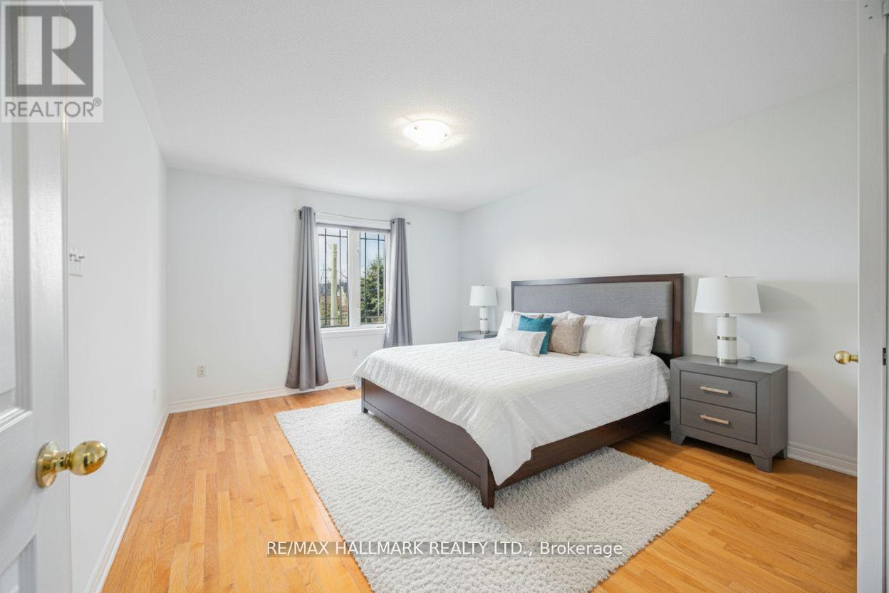 17 Oceanview Street, Richmond Hill, Ontario  L4S 2J9 - Photo 14 - N12582400