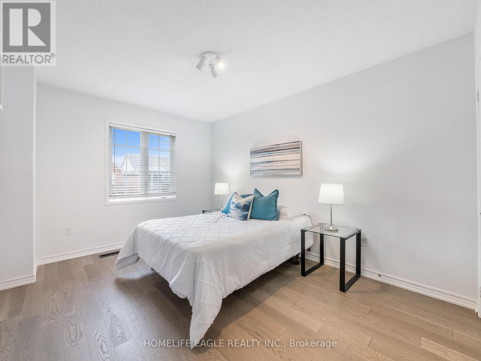 90 Barnwood Drive, Richmond Hill, Ontario  L4E 5A2 - Photo 32 - N12582408