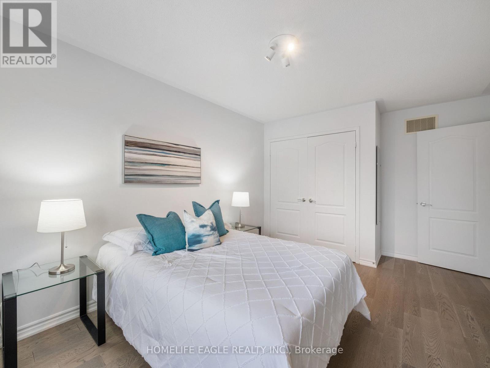 90 Barnwood Drive, Richmond Hill, Ontario  L4E 5A2 - Photo 33 - N12582408