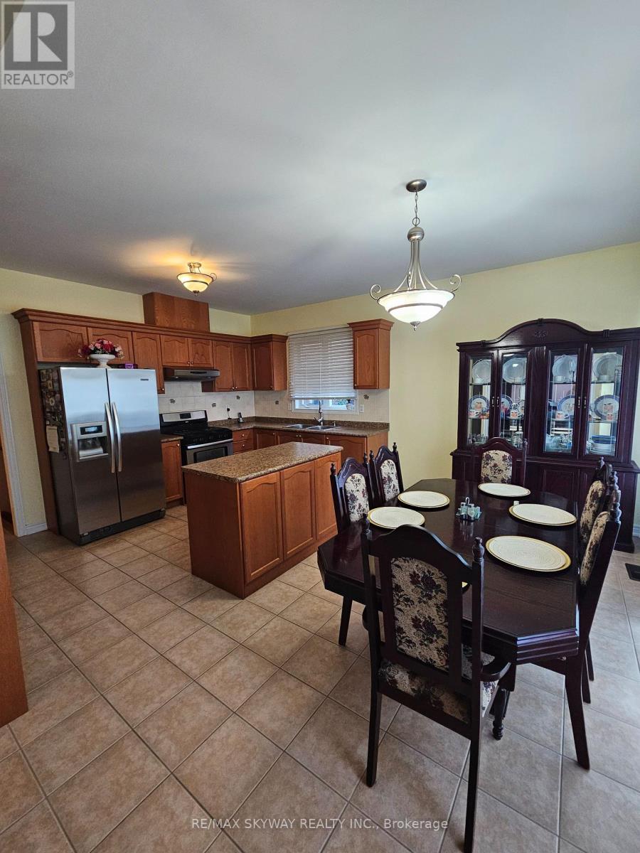 34 Terrance Drive, Markham, Ontario  L6B 0M2 - Photo 13 - N12582516