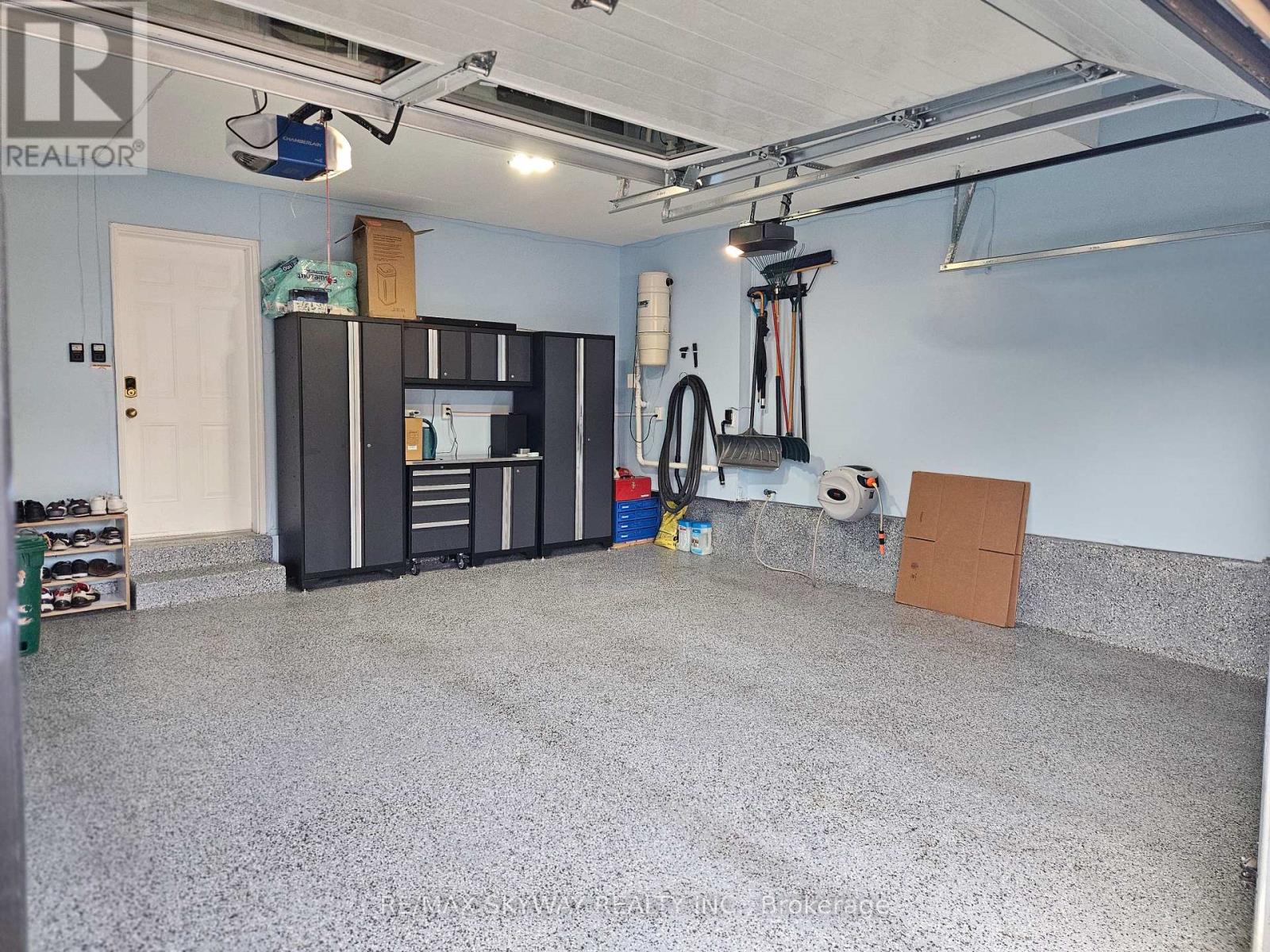 34 Terrance Drive, Markham, Ontario  L6B 0M2 - Photo 8 - N12582516