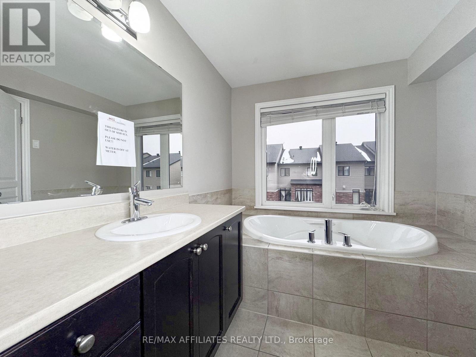 232 Cooks Mill Crescent, Ottawa, Ontario  K1V 2N1 - Photo 17 - X12582222