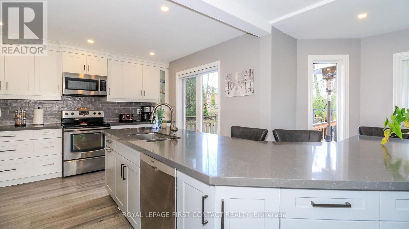 133 Brown Street, Barrie, Ontario  L4N 7V7 - Photo 25 - S12582398