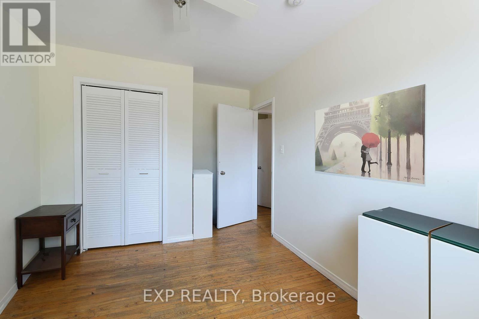 2 Roslyn Road, Barrie (Wellington), Ontario  L4M 2X6 - Photo 23 - S12582414