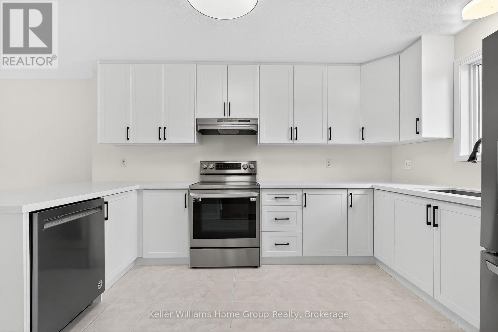 238 Briarmeadow Drive, Kitchener, Ontario  N2A 4C4 - Photo 7 - X12582526