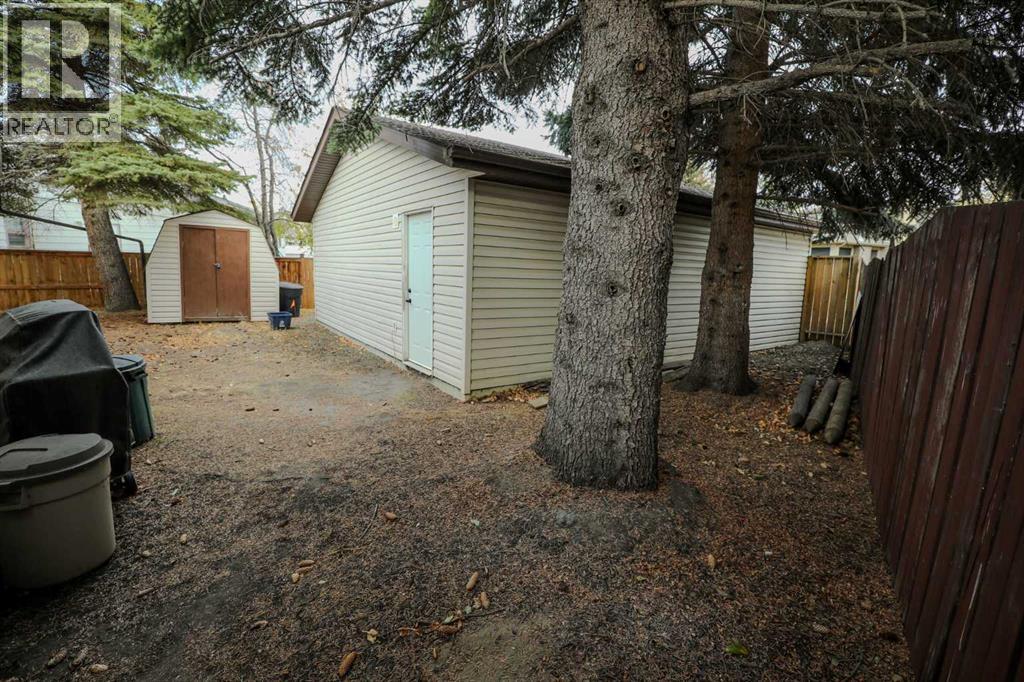 143 Barrett Drive, Red Deer, Alberta  T4R 1H3 - Photo 15 - A2267531