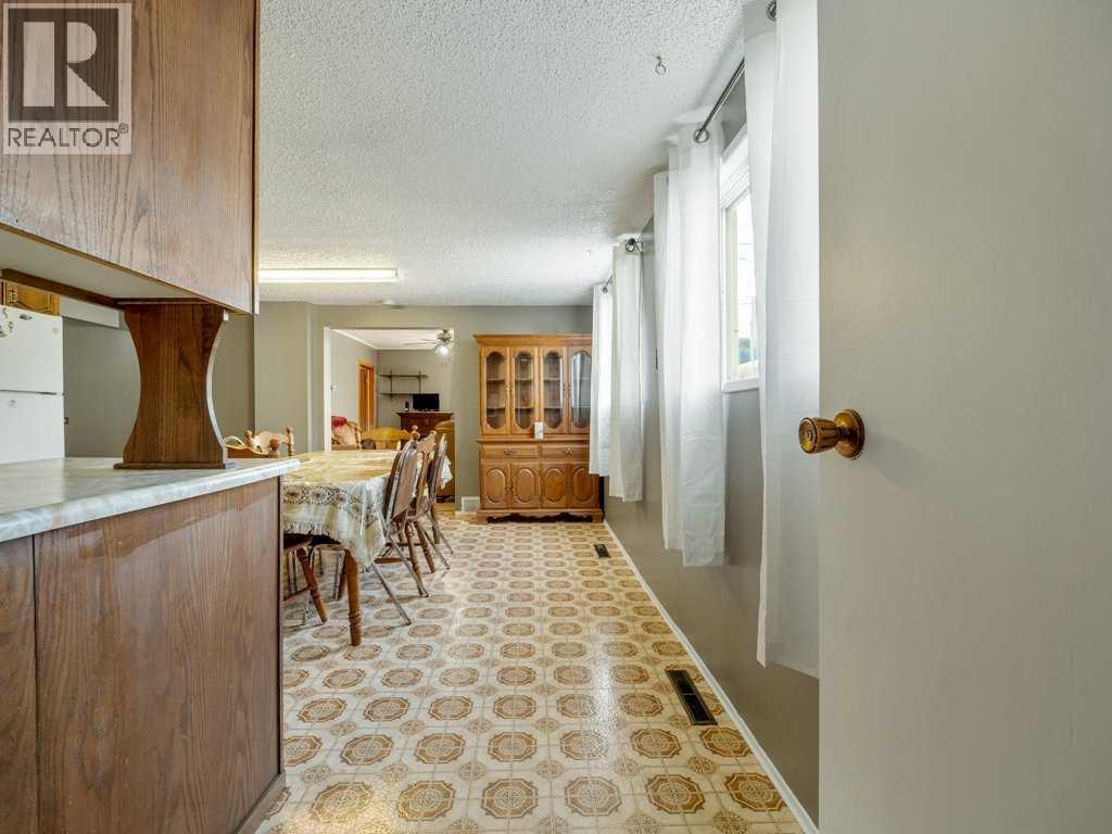 8109 16 Avenue, Coleman, Alberta T0K 0M0 - Photo 11 - A2268502