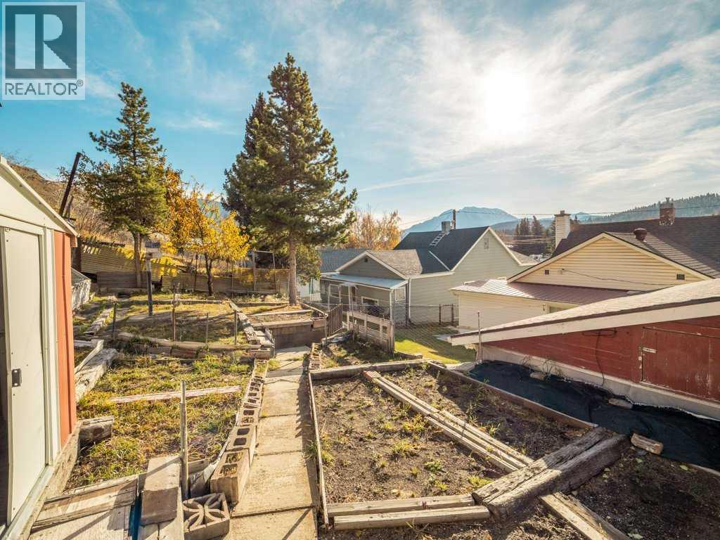 8109 16 Avenue, Coleman, Alberta T0K 0M0 - Photo 6 - A2268502