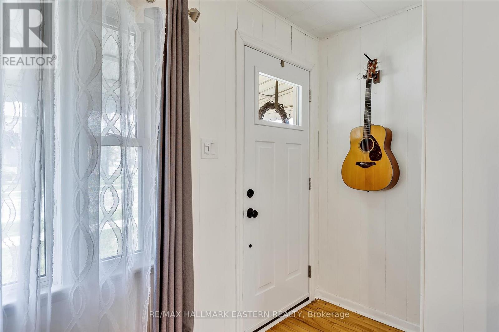 706 Monaghan Road, Peterborough, Ontario K9J 5J8 - Photo 3 - X12582614