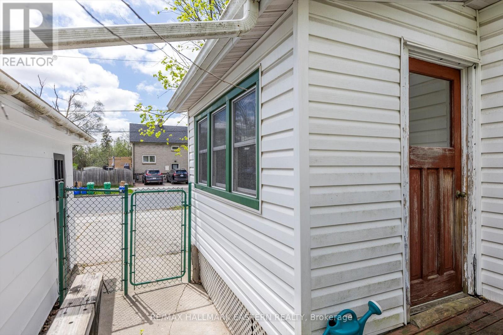 706 Monaghan Road, Peterborough, Ontario K9J 5J8 - Photo 41 - X12582614