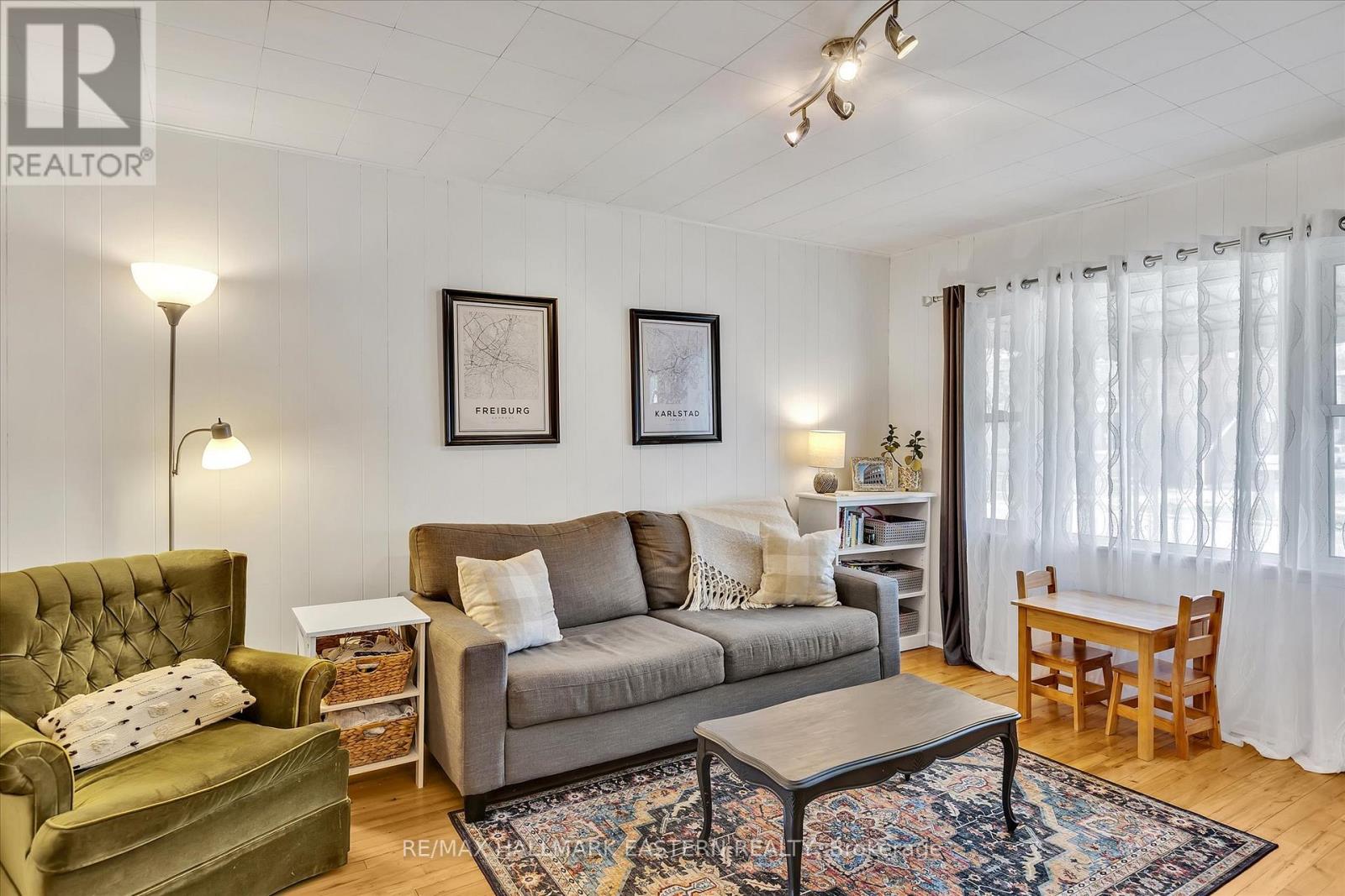 706 Monaghan Road, Peterborough, Ontario K9J 5J8 - Photo 5 - X12582614