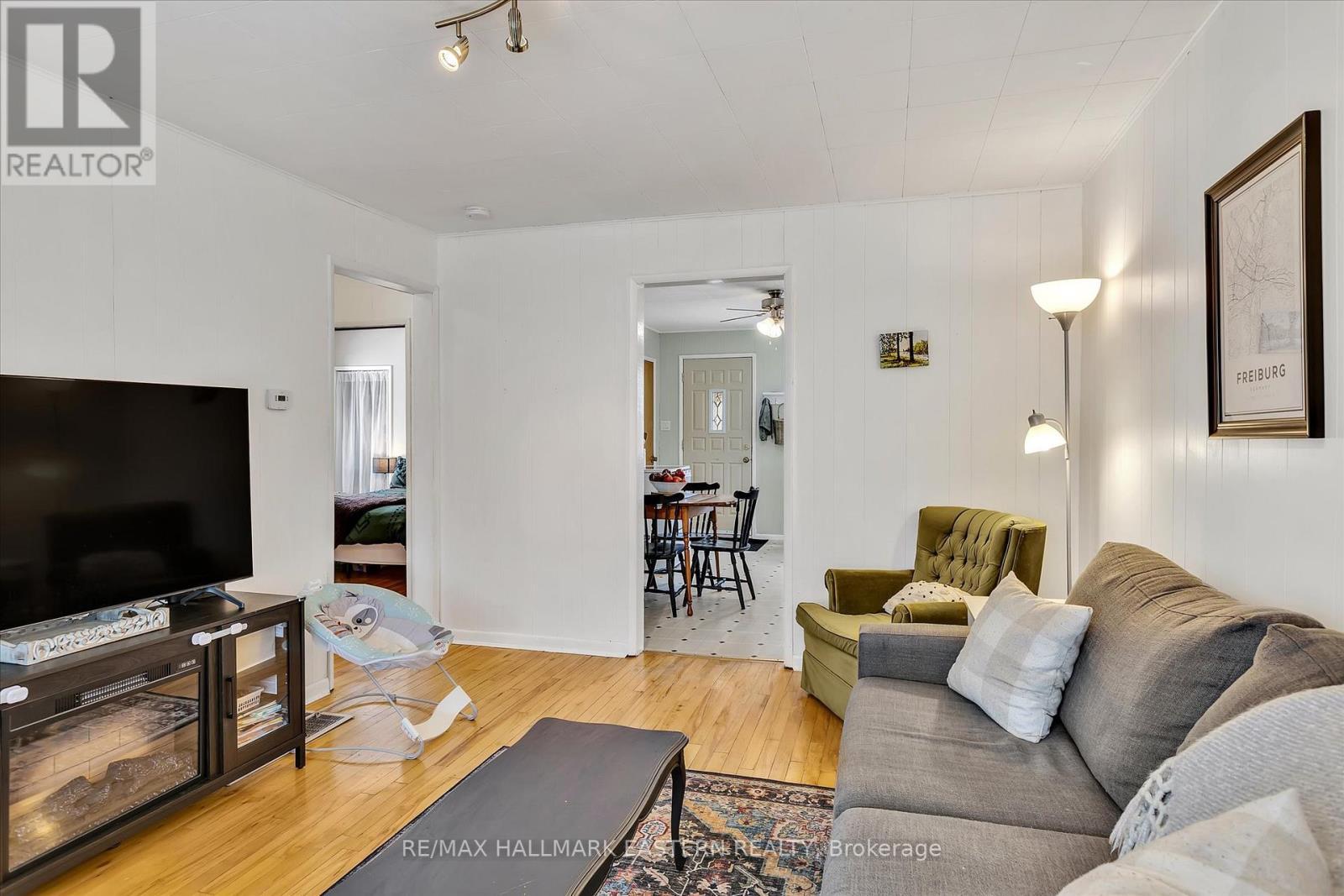 706 Monaghan Road, Peterborough, Ontario K9J 5J8 - Photo 7 - X12582614