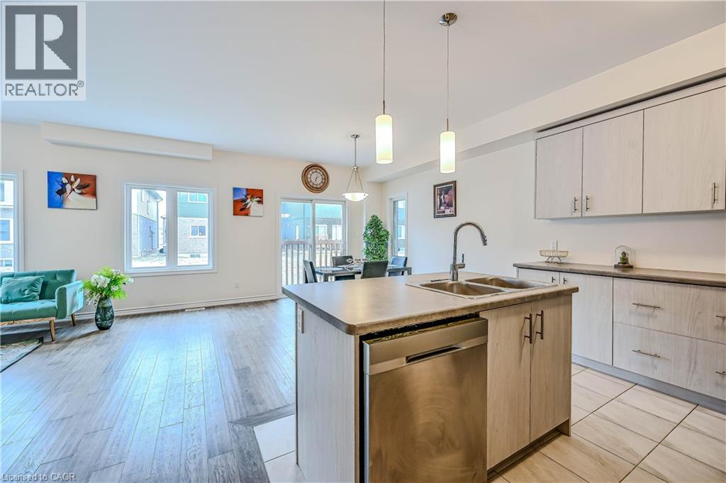 12 Hildred Street, Welland, Ontario  L3B 1H9 - Photo 8 - 40788197