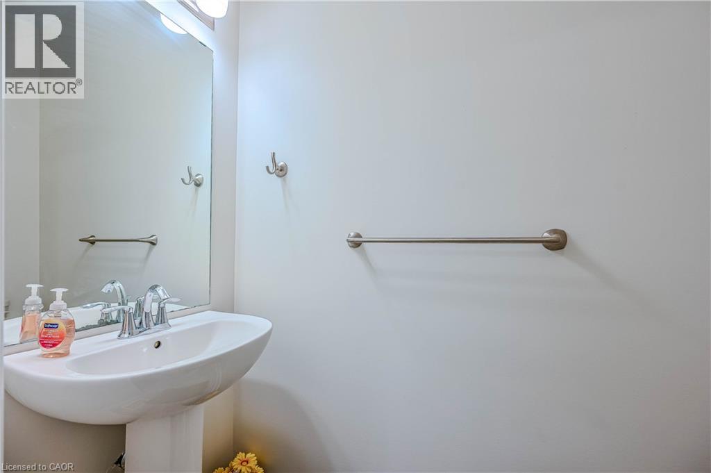 12 Hildred Street, Welland, Ontario  L3B 1H9 - Photo 23 - 40788197