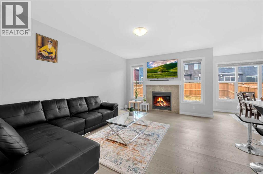 149 Belmont Villas Sw, Calgary, Alberta  T2X 4W7 - Photo 7 - A2271136