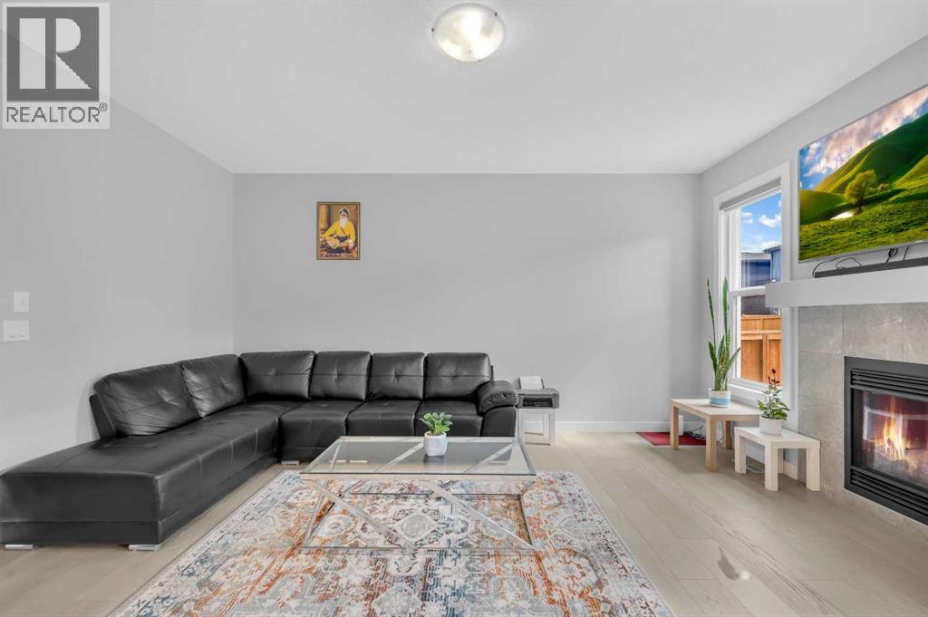 149 Belmont Villas Sw, Calgary, Alberta  T2X 4W7 - Photo 8 - A2271136