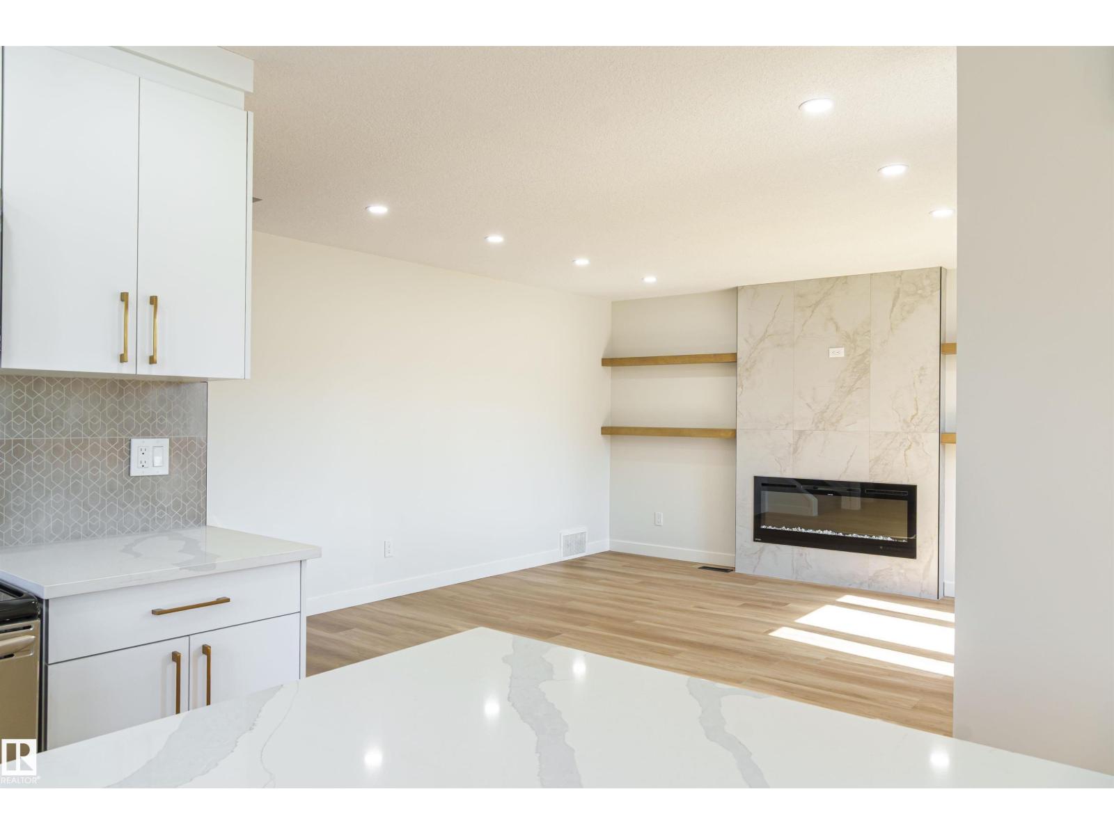 3710 41 Av Nw, Edmonton, Alberta  T6L 5M2 - Photo 7 - E4466873