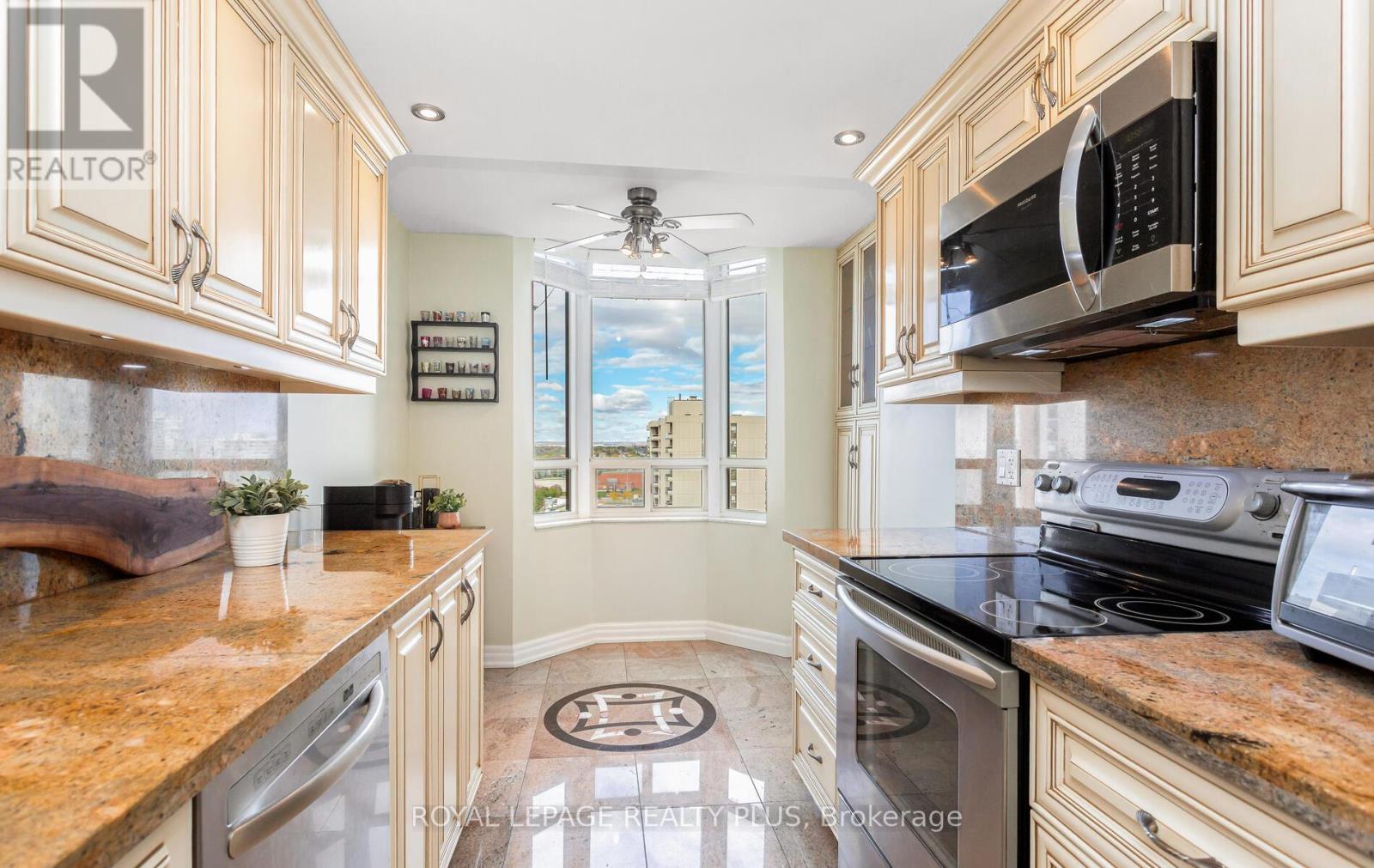 Ph8 - 5 Lisa Street, Brampton, Ontario  L6T 4T4 - Photo 12 - W12582332