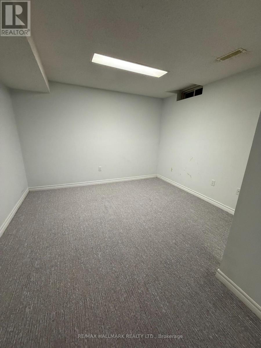 Bsmt - 5923 Sidmouth Street, Mississauga, Ontario  L5V 2Z3 - Photo 6 - W12582336