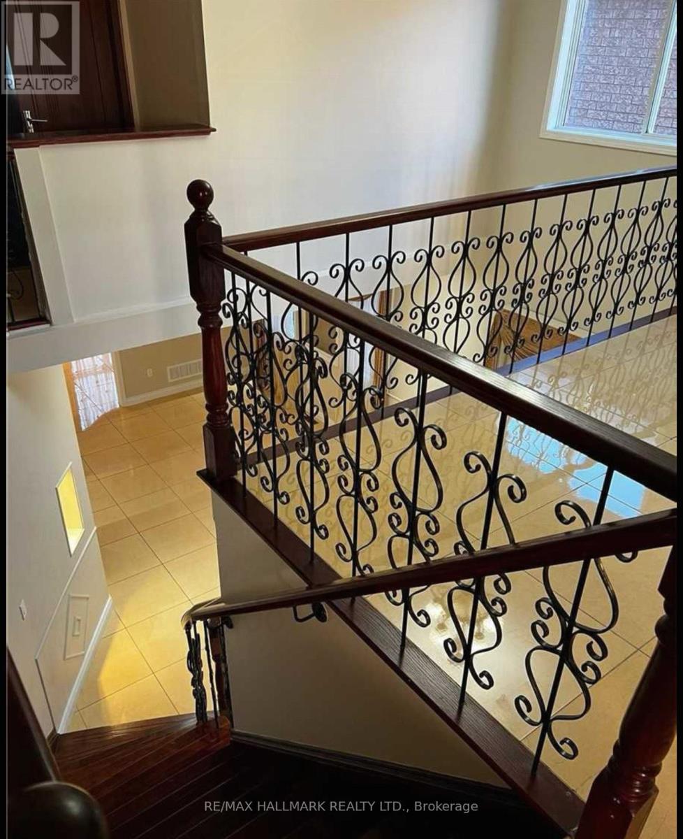 Main Level - 5923 Sidmouth Street, Mississauga, Ontario  L5V 2Z3 - Photo 13 - W12582380