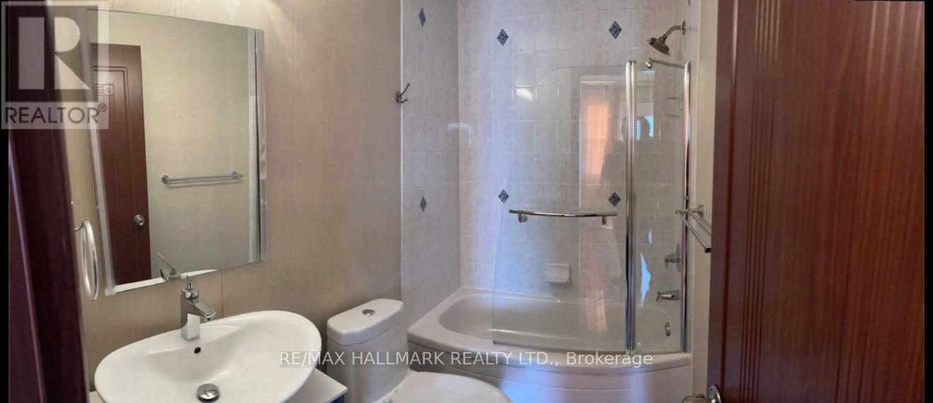 Main Level - 5923 Sidmouth Street, Mississauga, Ontario  L5V 2Z3 - Photo 17 - W12582380