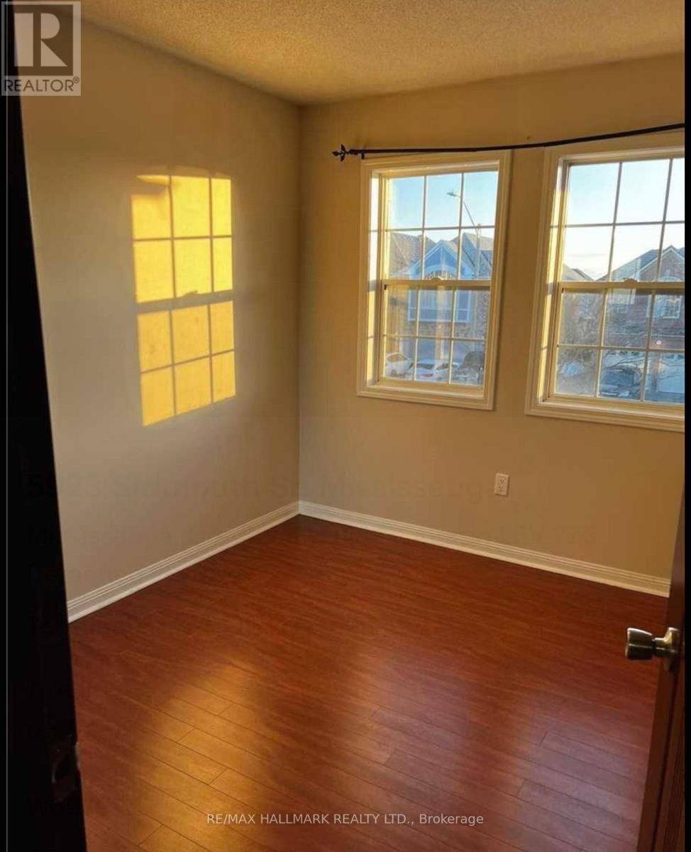 Main Level - 5923 Sidmouth Street, Mississauga, Ontario  L5V 2Z3 - Photo 7 - W12582380