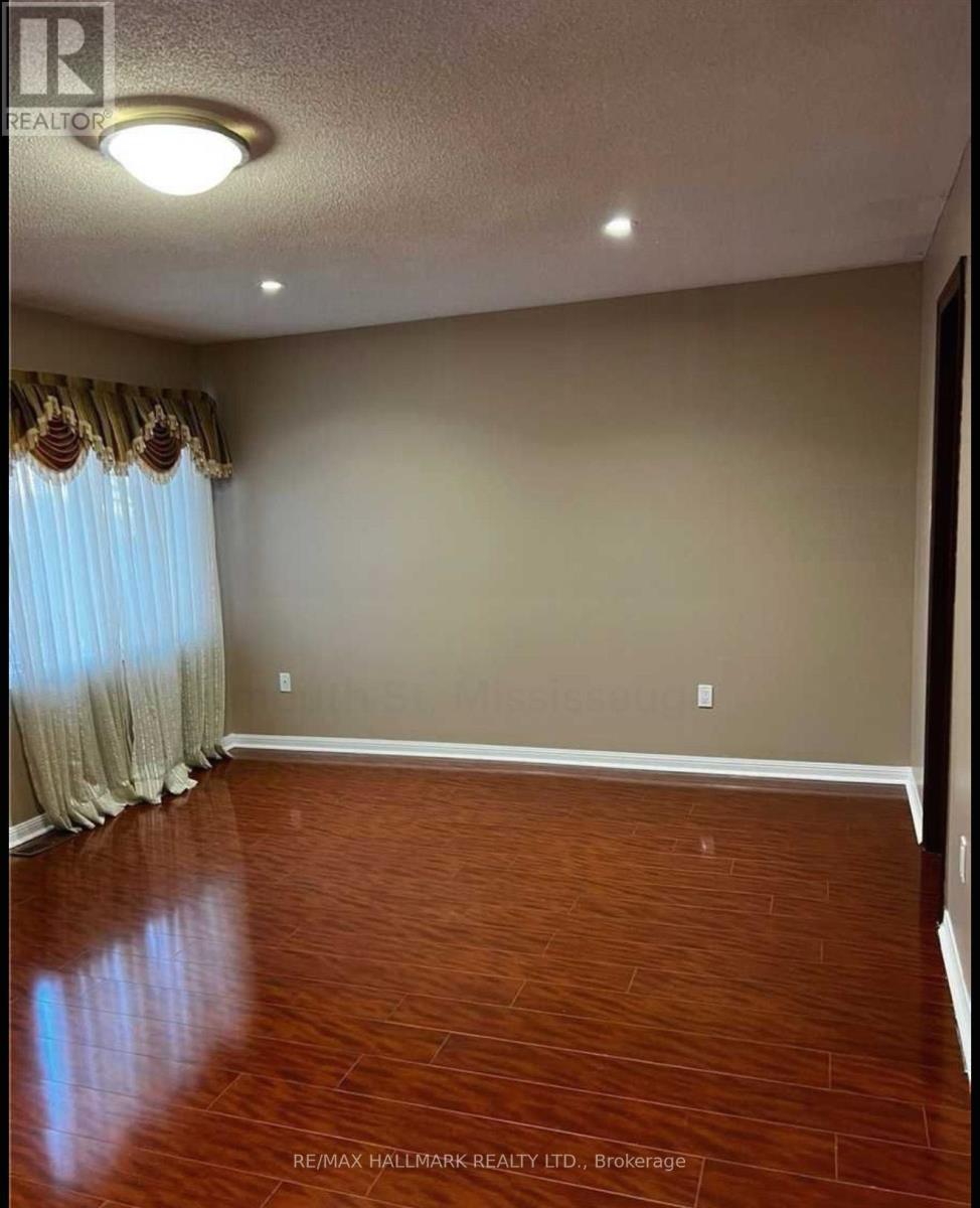 Main Level - 5923 Sidmouth Street, Mississauga, Ontario  L5V 2Z3 - Photo 8 - W12582380