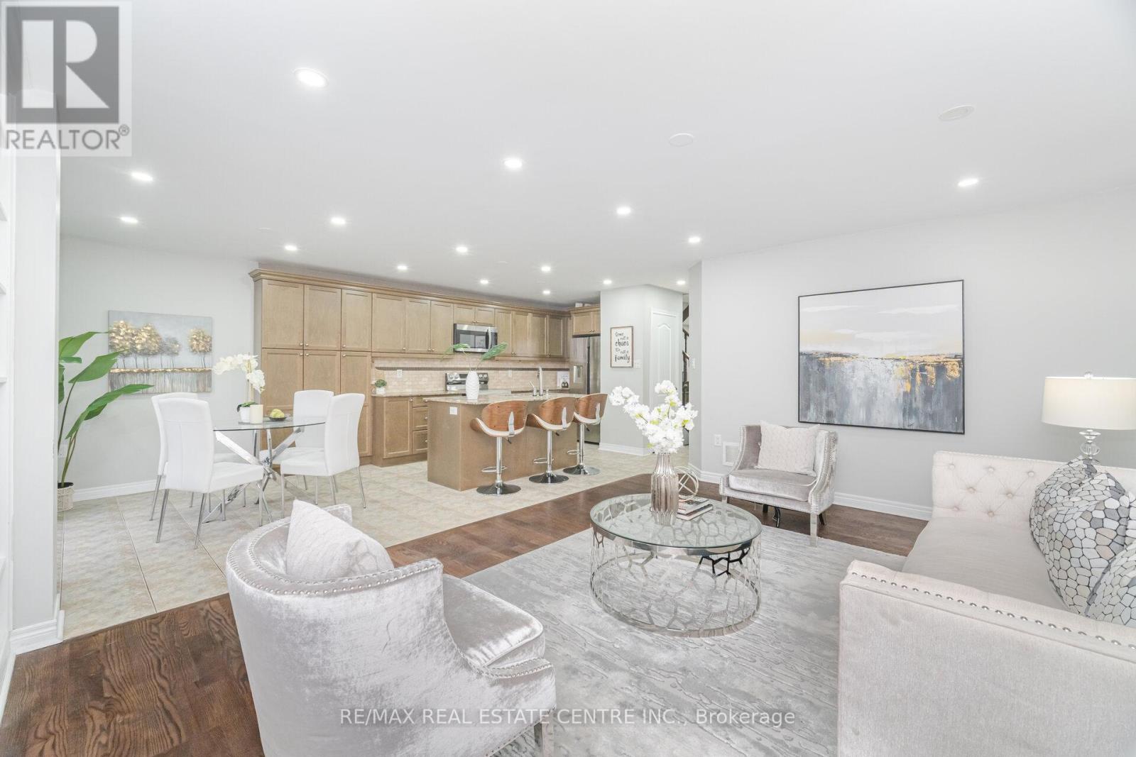 Upper - 236 Giddings Crescent, Milton, Ontario  L9T 7A7 - Photo 17 - W12582418