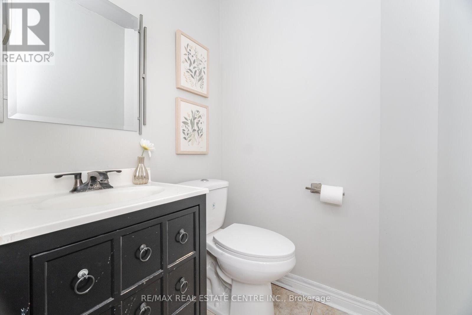 Upper - 236 Giddings Crescent, Milton, Ontario  L9T 7A7 - Photo 21 - W12582418