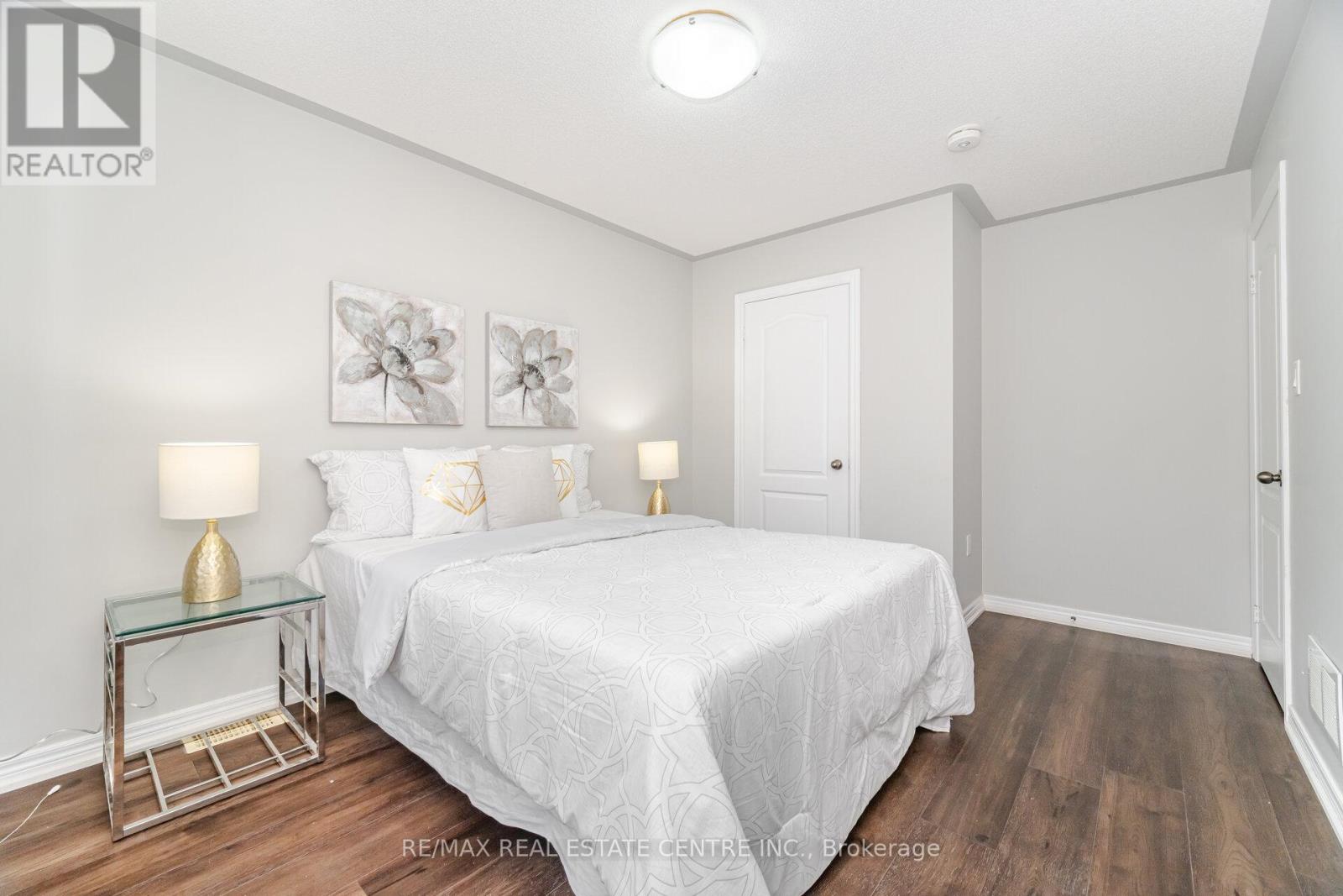 Upper - 236 Giddings Crescent, Milton, Ontario  L9T 7A7 - Photo 38 - W12582418