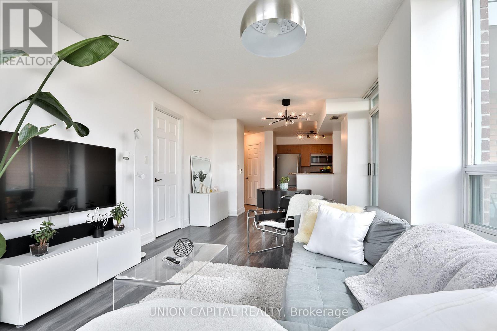 708 - 9 Michael Power Place, Toronto, Ontario  M9A 0A5 - Photo 11 - W12582444